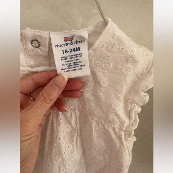 Vineyard Vines White eyelet 2 piece set 18-24 months - Picture 5 of 7